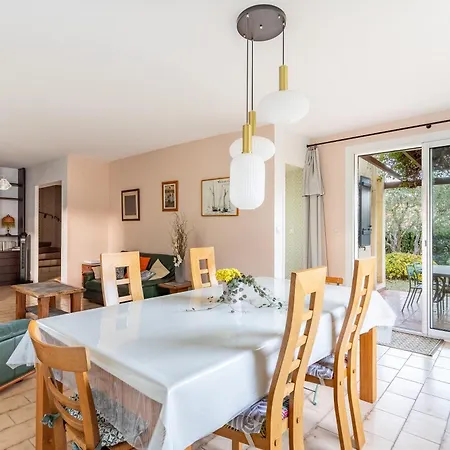 Hébergement de vacances Céleste - Maison 3 Et Jardin Le Pradet